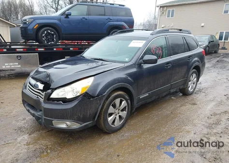 2011 Subaru Outback 2.5I Premium z USA, uszkodzony, nr VIN 4S4BRCGCXB3389954
